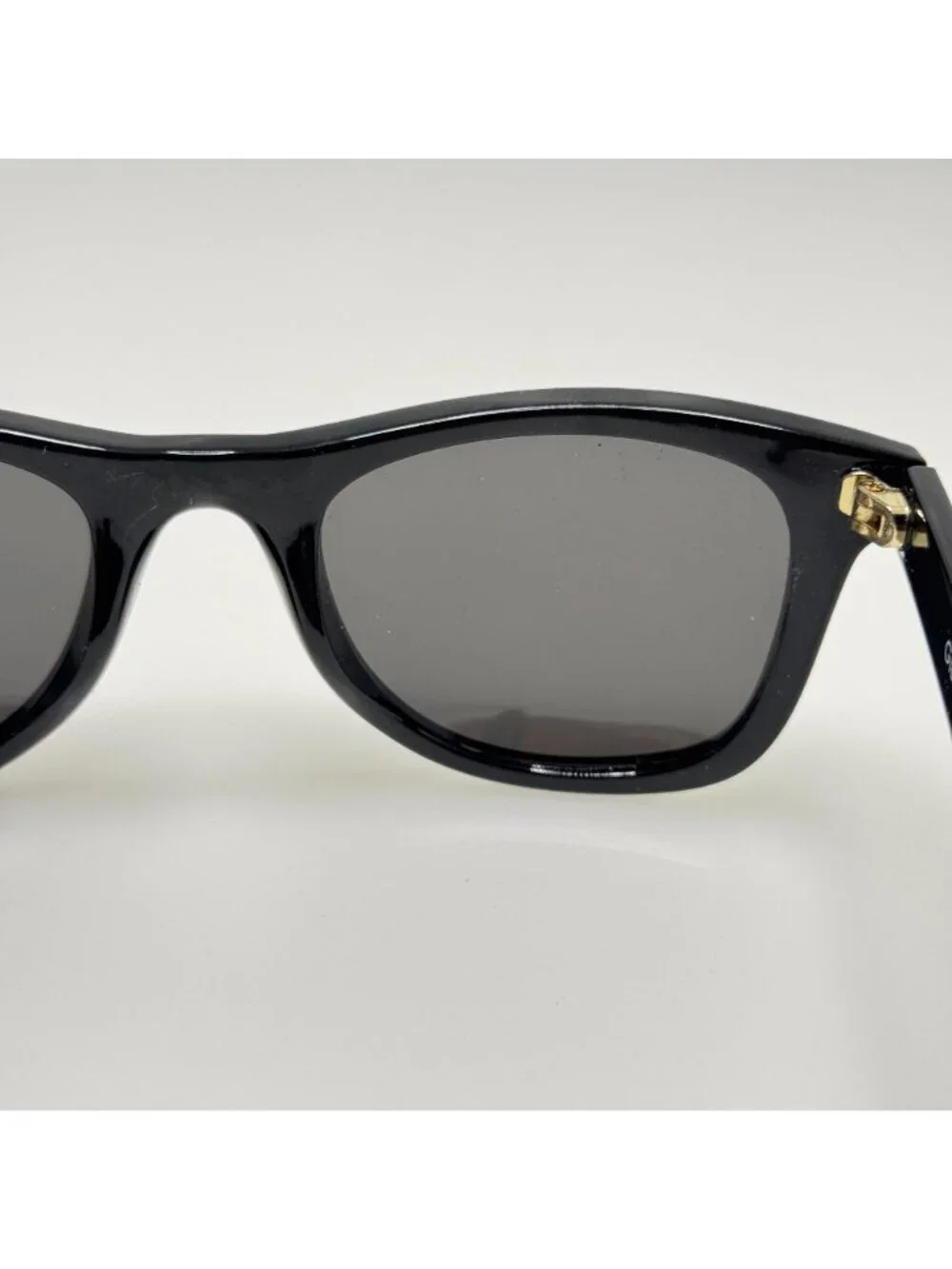 Gioventu Sunglasses DE545 Black Polarized 50-23-142